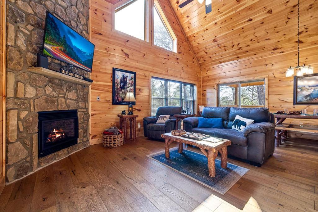 Bobcat Den By Eden Crest Villa Gatlinburg Exterior foto