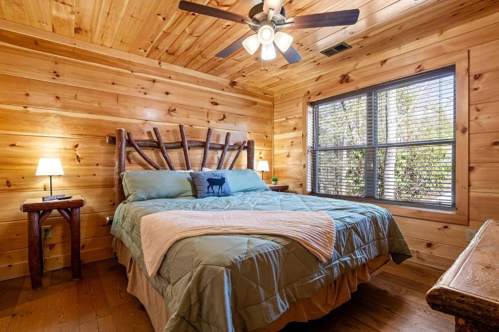 Bobcat Den By Eden Crest Villa Gatlinburg Exterior foto