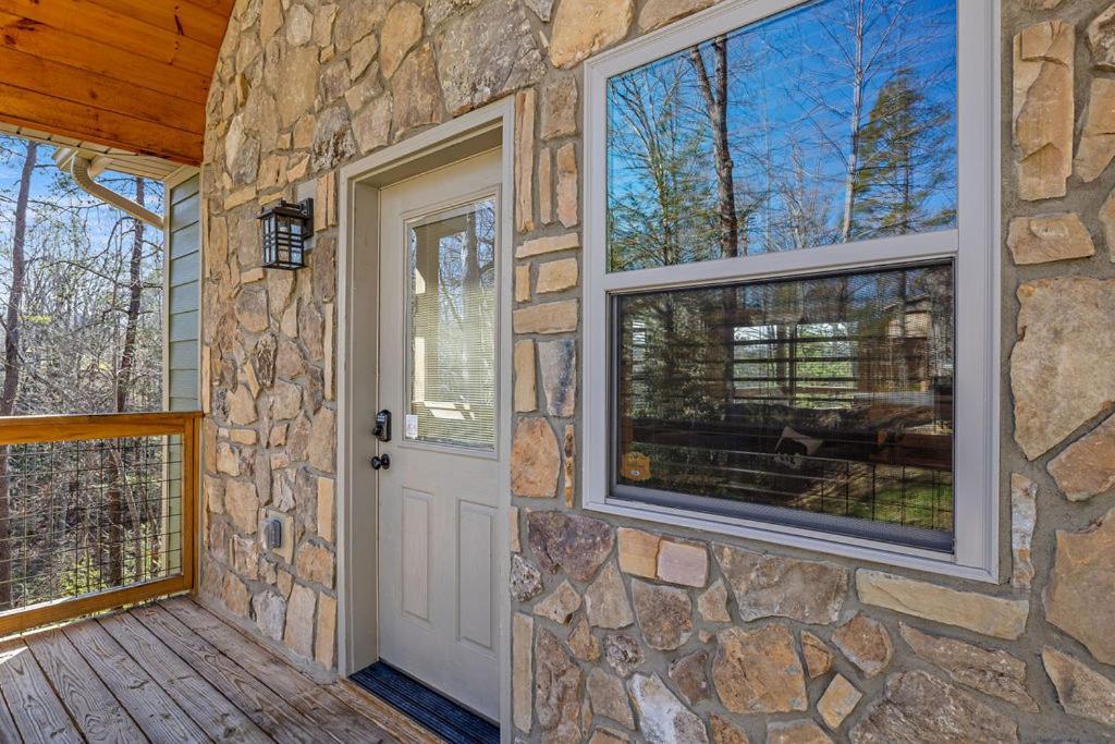 Bobcat Den By Eden Crest Villa Gatlinburg Exterior foto